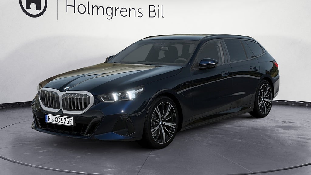 BMW 530e xDrive Touring M Sport Business Ed Drag DA Pro H K