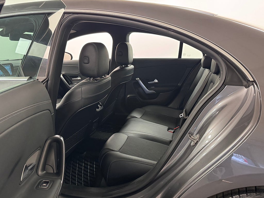 Mercedes-Benz CLA 200 Coupe 7G Aut Navi Värmare Svensksåld bild 15