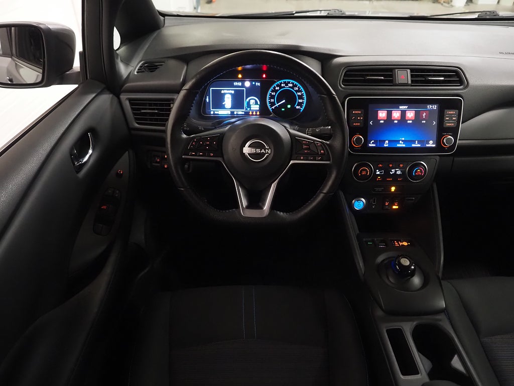 Nissan Leaf 40 kWh 150hk Acenta | Backkamera | Rattvärme | 2022