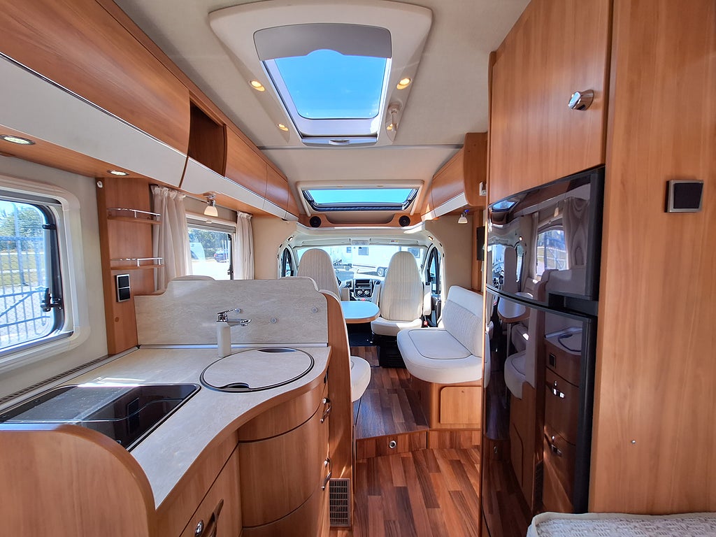 Hymer T 668 CL Långbädd, Solcell