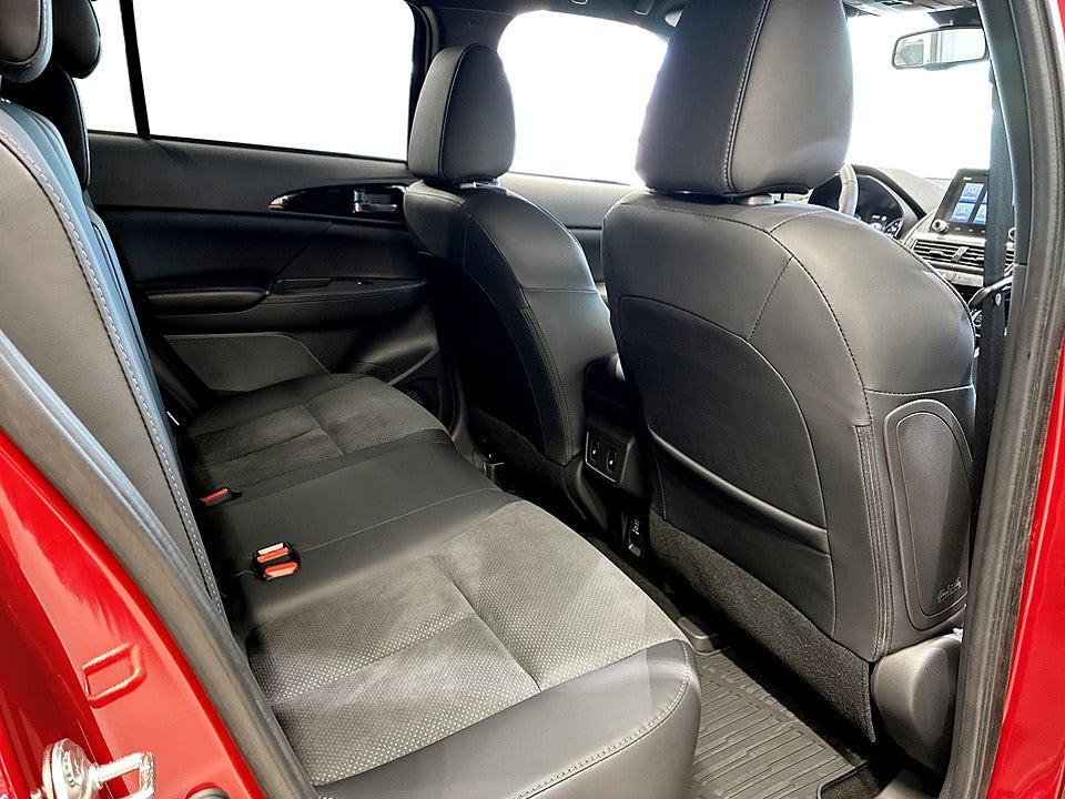 Bild på Mitsubishi Eclipse Cross Bus black Edition PHEV 2.4 MIVEC 188hk Aut 4WD B-KAMERA