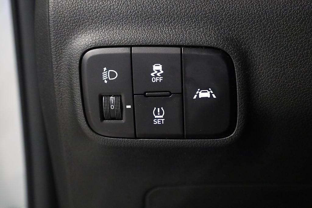 Hyundai i10 1.0 AUT AMT Essential Leasbar Rattvärme Carplay 2022