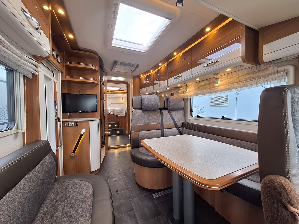 Dethleffs Premium XLi 7850-2 EB Långbädd, Automat, Solcell, AC
