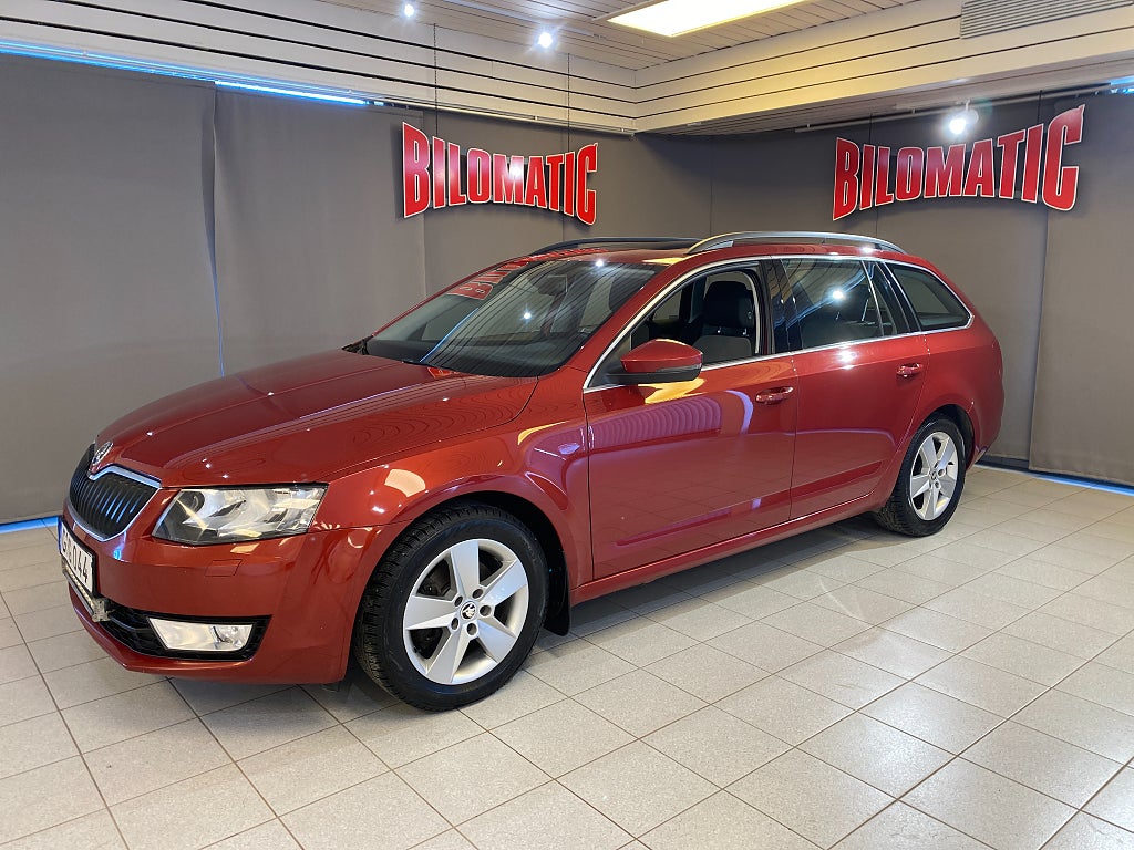 Skoda Octavia Kombi 1.4TSi Drivers Edition Panorama Drag Motorv Vhjul