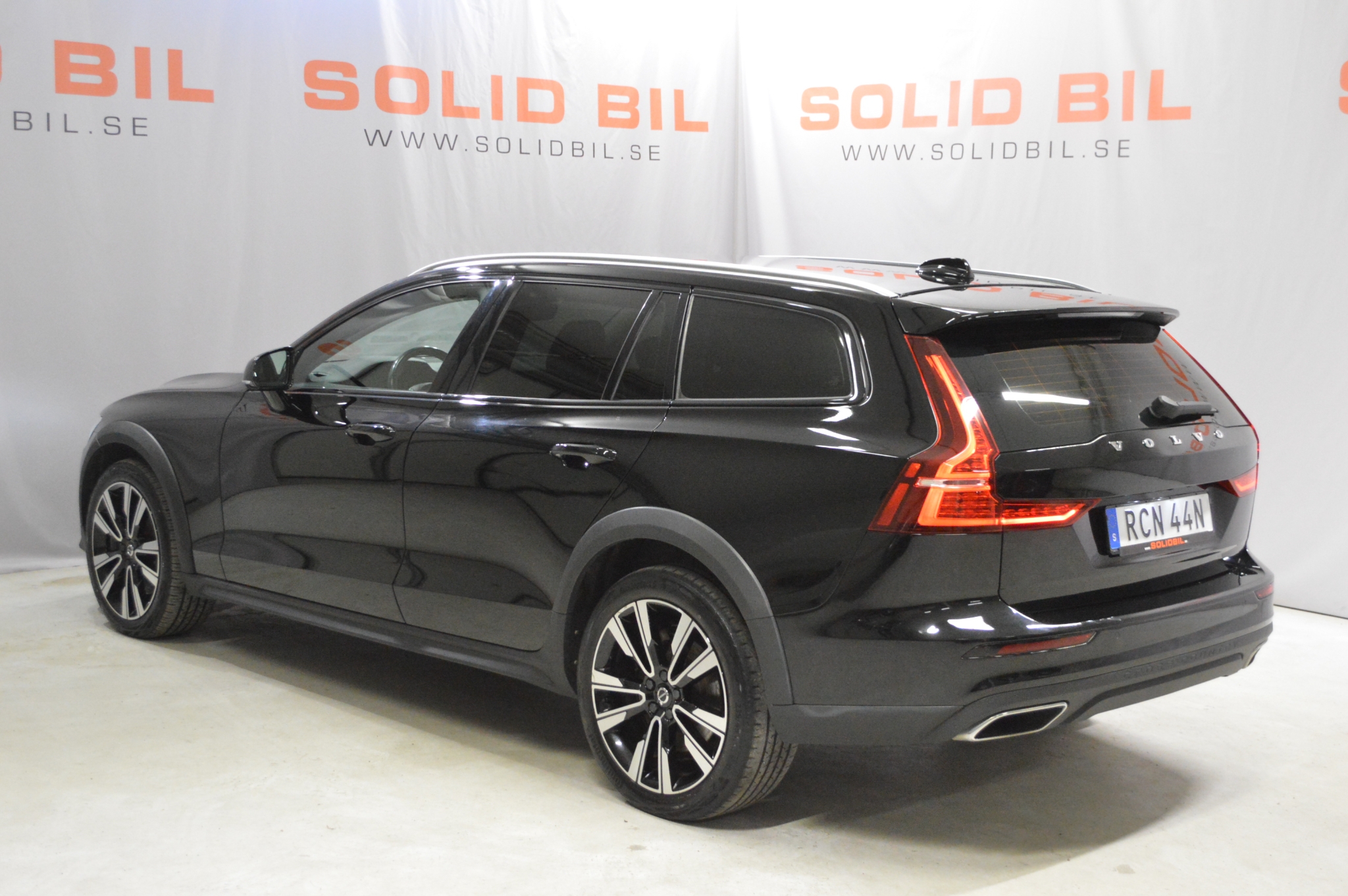 Volvo V60 Cross Country 2021, kuva 6/51