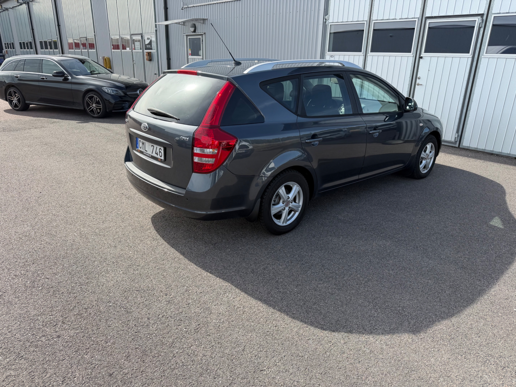 Kia Ceed cee'd_sw 1.6 CRDi EX Euro 4 2009, bild 3/10