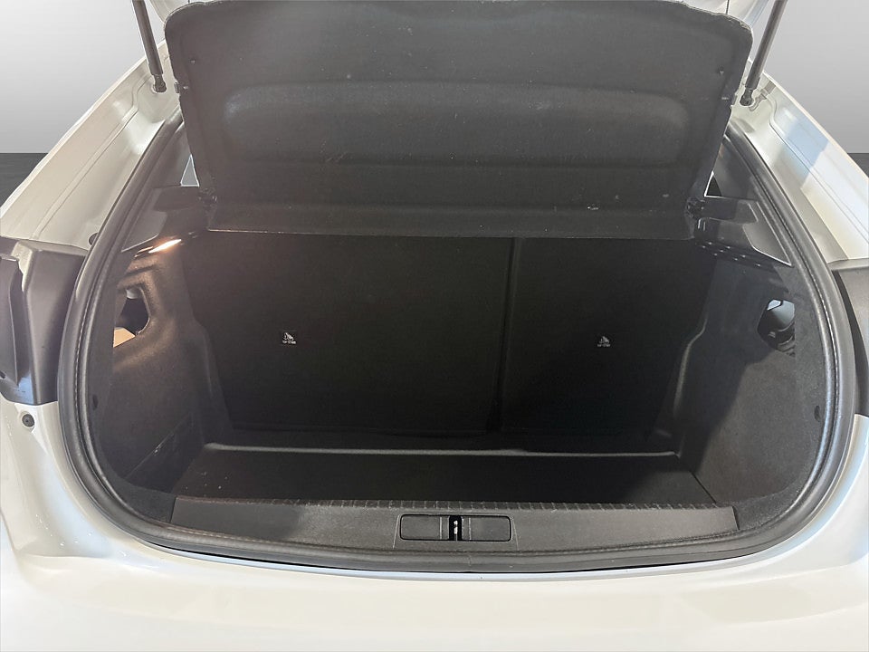 Bild på Peugeot E-208 Active Pack 50kWh 136hk Aut KAMPANJRÄNTA 3,99%