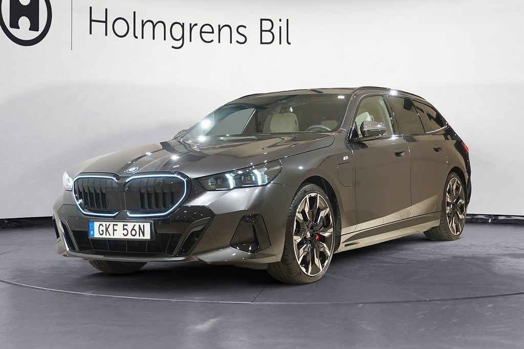 BMW 550 e xDrive Touring 3,65% ränta M Sport Business Edition, Panoramgl