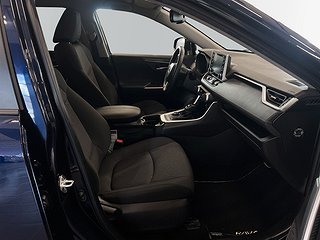 Toyota RAV4 Hybrid AWD S&V-hjul Kamera HuD Cockpit AdaptivF
