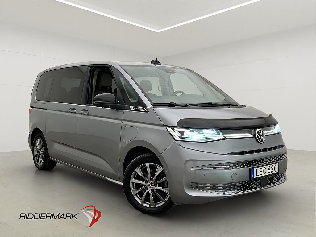 Volkswagen Multivan eHybrid Värmare Drag Pano CARPLAY 7-Sits