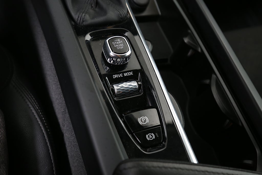 Volvo V60 Cross Country D4 190hk Adv SE ll AWD Navi Kamera Värmare Dra 2019