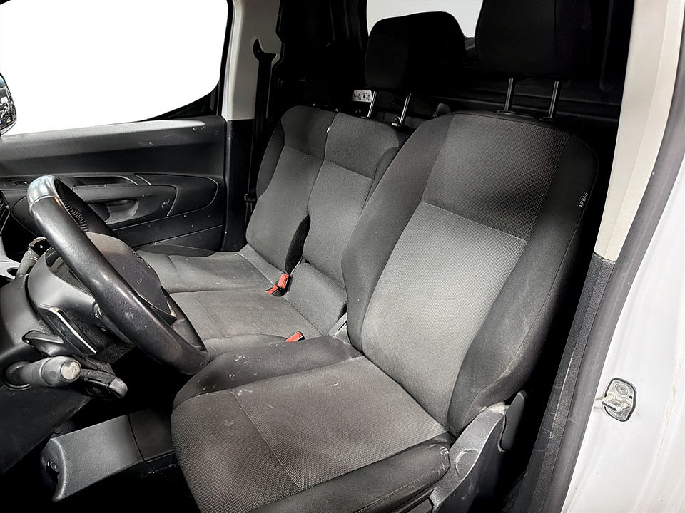 Bild på Peugeot Partner PRO+ 1.5 BHDi 130hk Aut L1 B-KAMERA DRAG