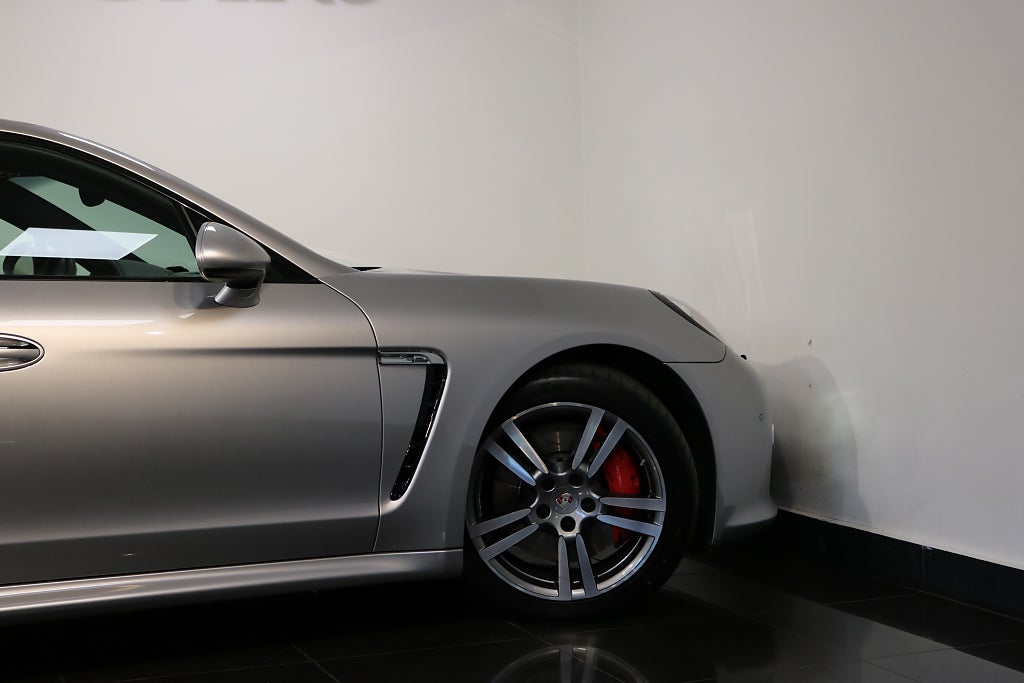 Porsche Panamera 2012 - miniatyr 27