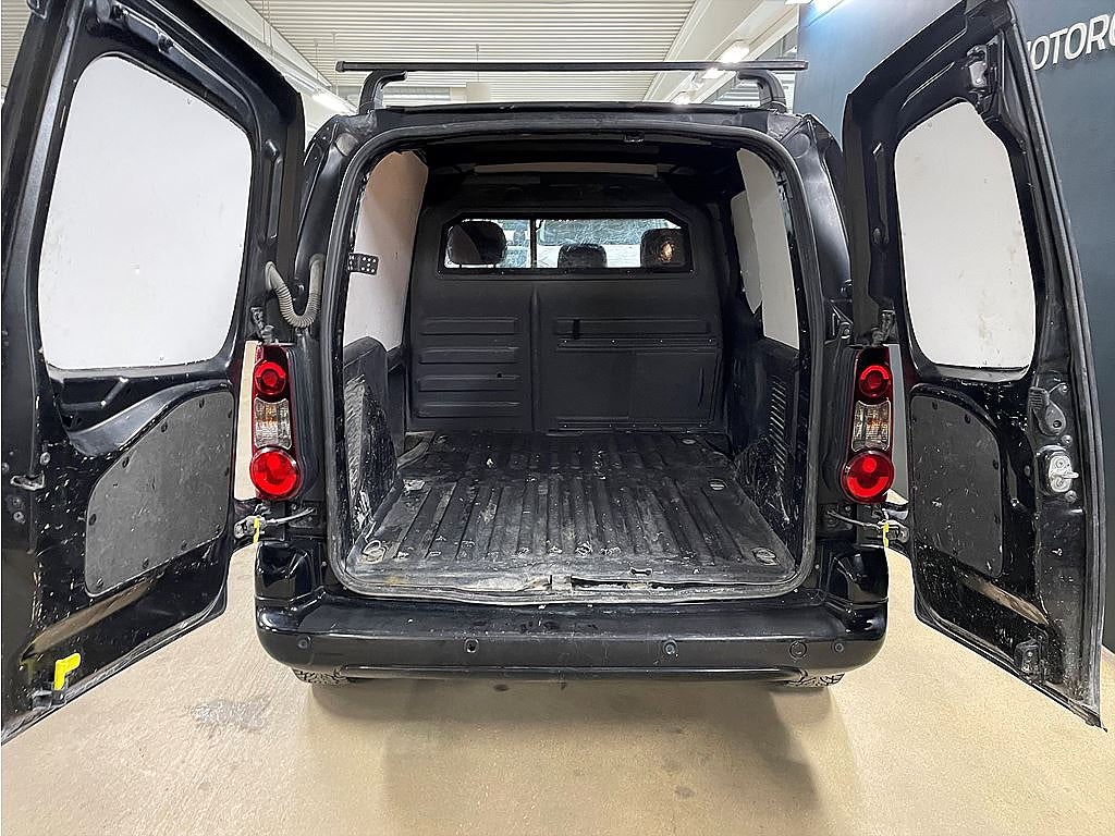 Bild på Peugeot Partner 1.6 BHDi 100hk EGS Aut L1 - NYSERVAD