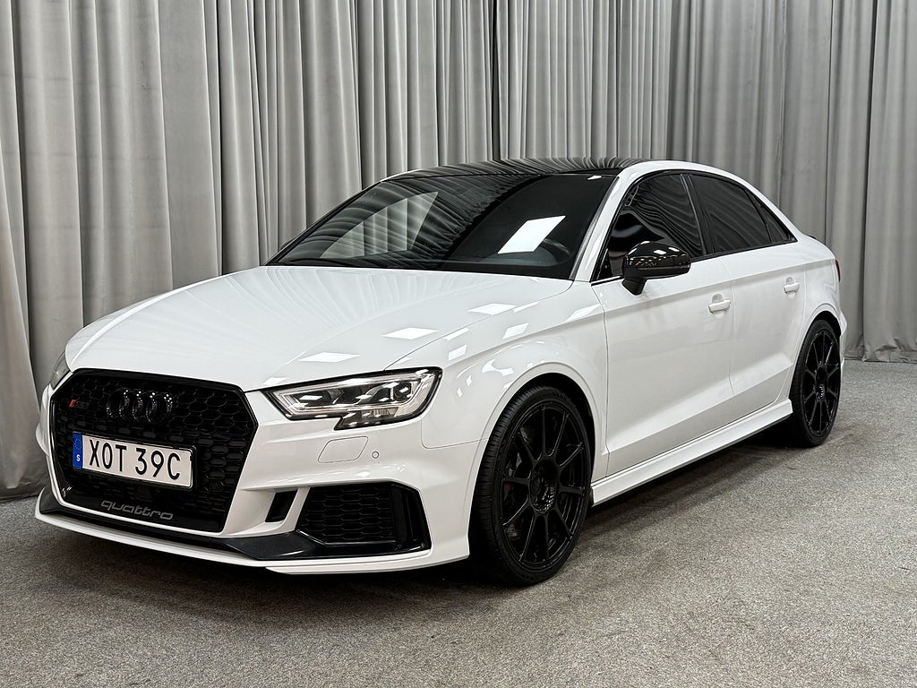 Audi RS3 2,5 TFSi 400HK Exclusive Sedan Quattro