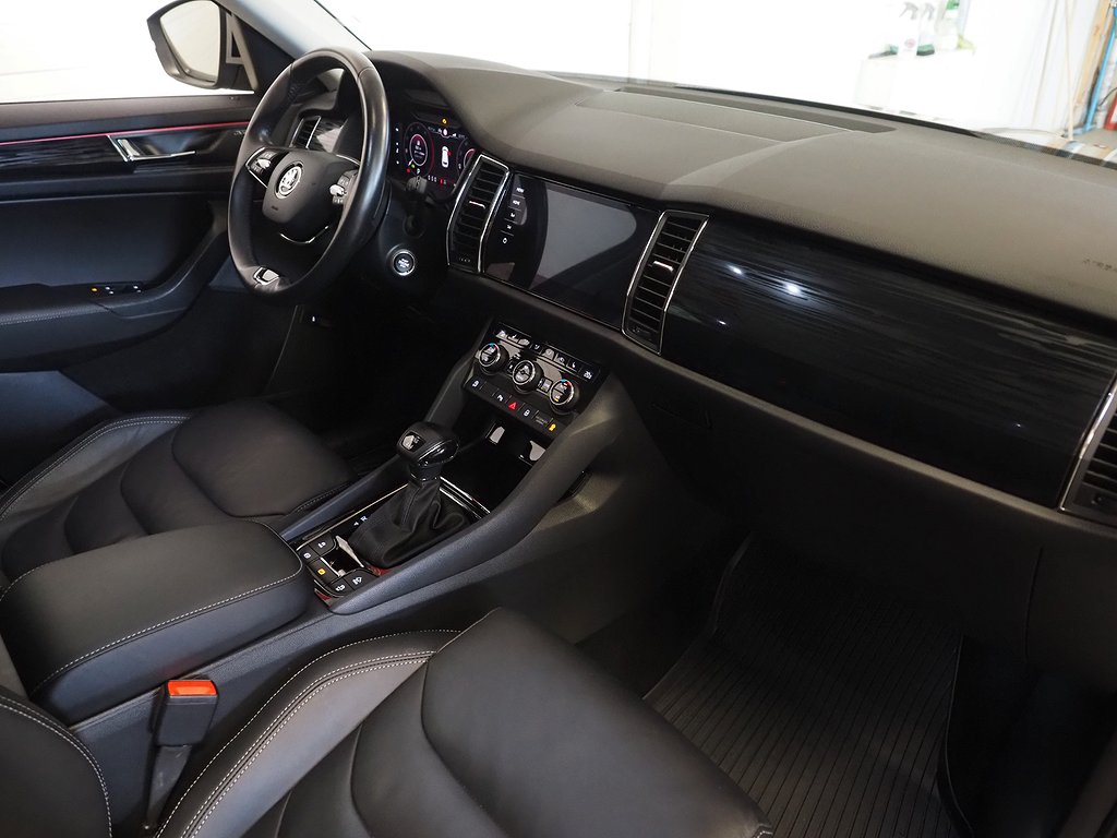 Skoda Kodiaq 2.0 TDI 200hk 4x4 | 7-sits |Drag|D-värm|Pano| 2021