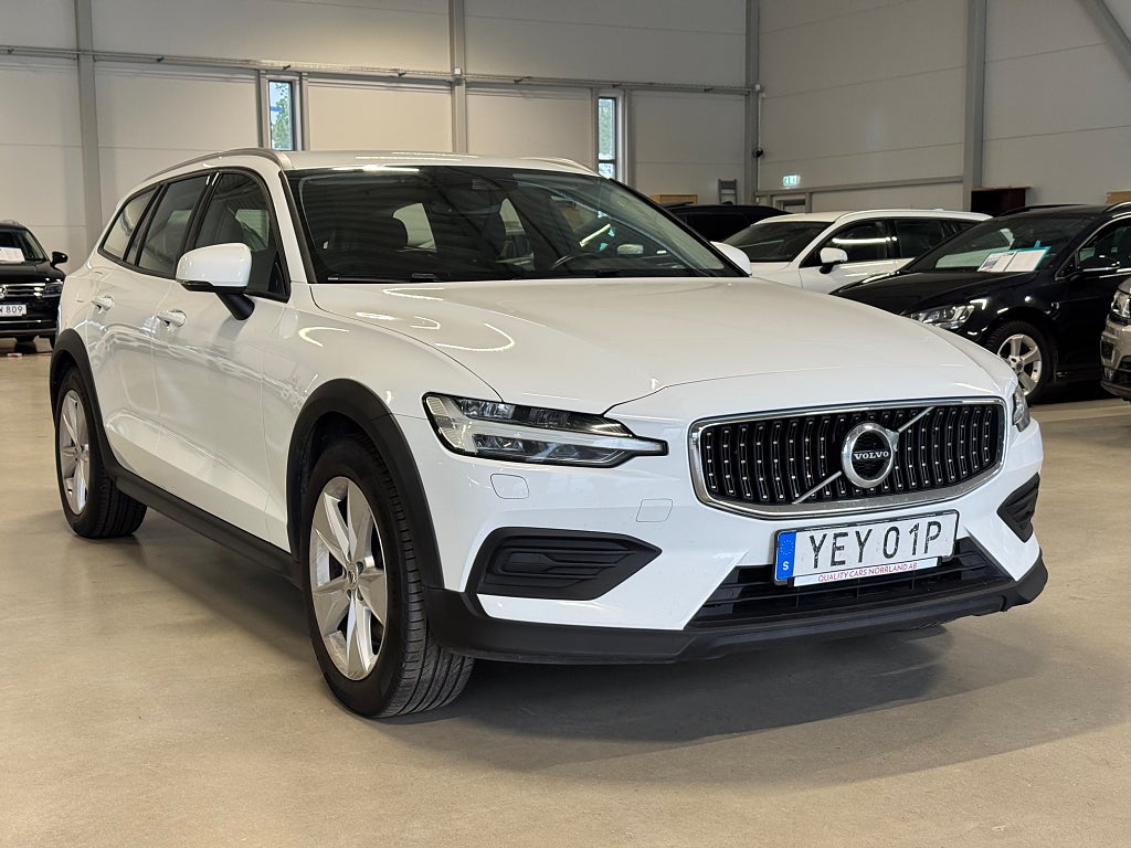 Volvo V60 Cross Country D4 AWD AUT DRAG KAMREM BYTT NY RUTA
