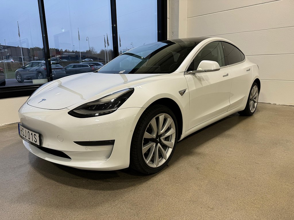 Tesla Model 3 Model 3 Standard Range plus *Momsbil*