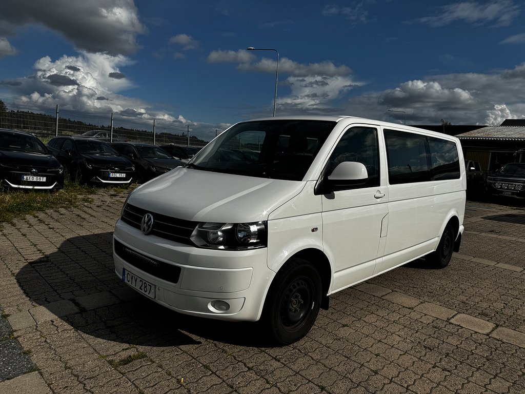 Volkswagen Caravelle 2.0 TDI140 AUT LÅNG 8-SITS DRAG 2-ÅRS GARANTI