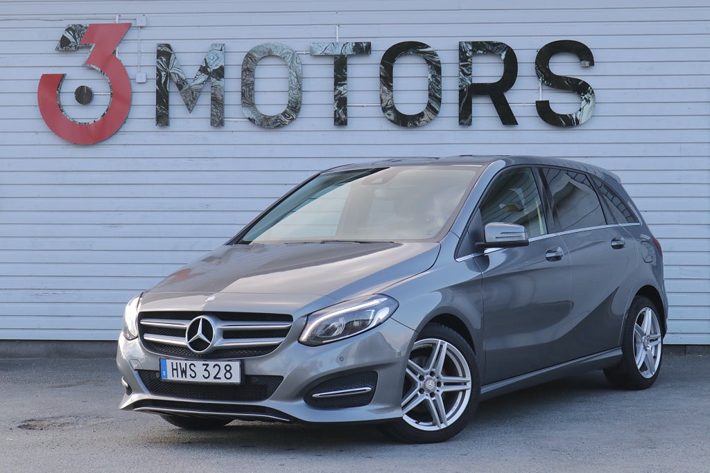 Mercedes-Benz B 180 Urban SPORT SKINN/P-SENSORER/ FARTHÅLLARE/BI-XENON 
