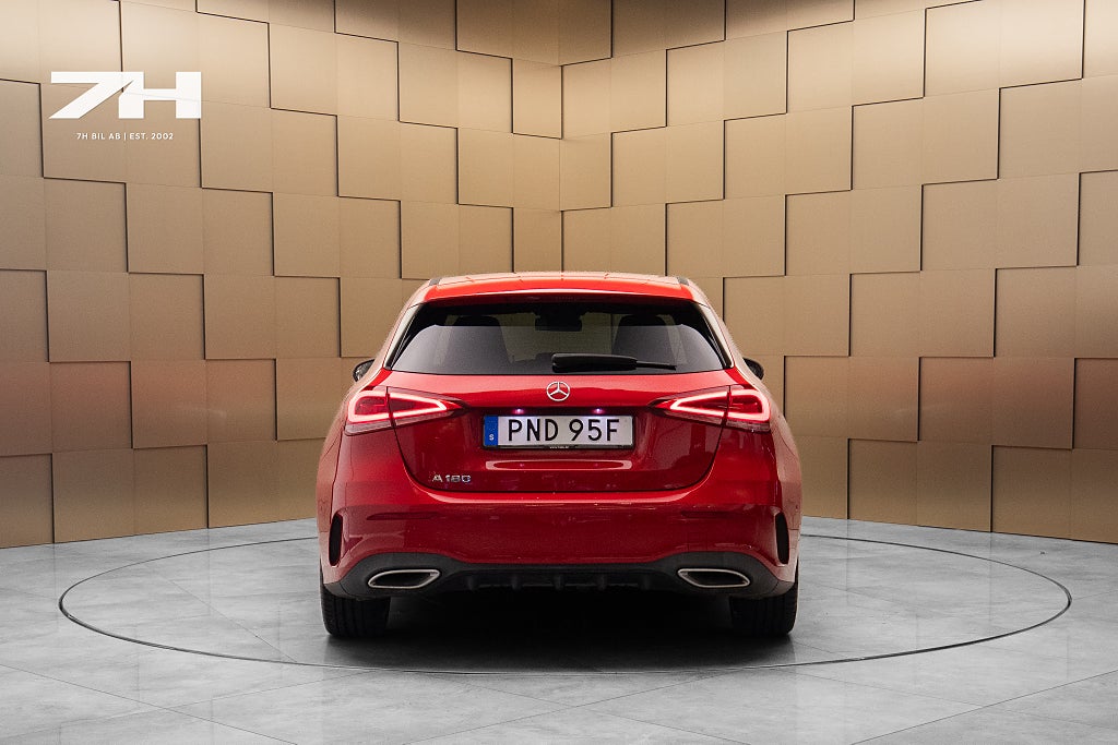 Mercedes-Benz A180 AMG-Line / Night Package / Kamera / Farthållare