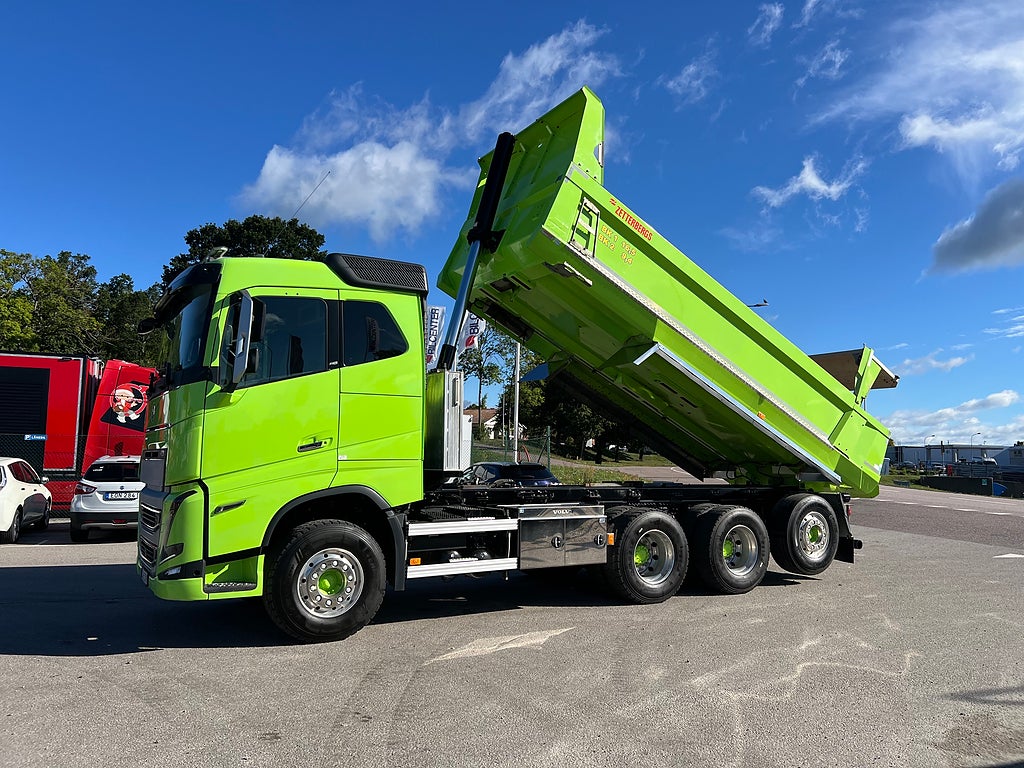 Volvo FH16 550 8x4*4 Tridem Tippbil I-See, Fullutrustad
