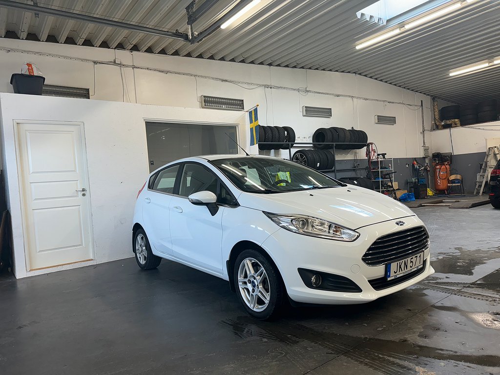 Ford Fiesta 5-dörrar 1.0 EcoBoost Titanium Euro 5