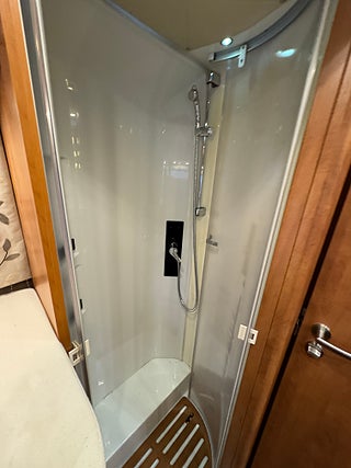 Husbil-halvintegrerad Carthago C-Line T4.9 180HK AUT 16 av 24