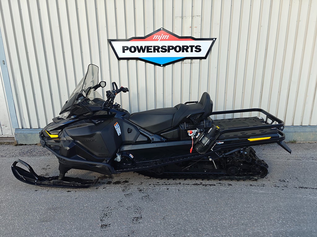 Ski-Doo Skandic Le 900 Ace 24" Demo!  