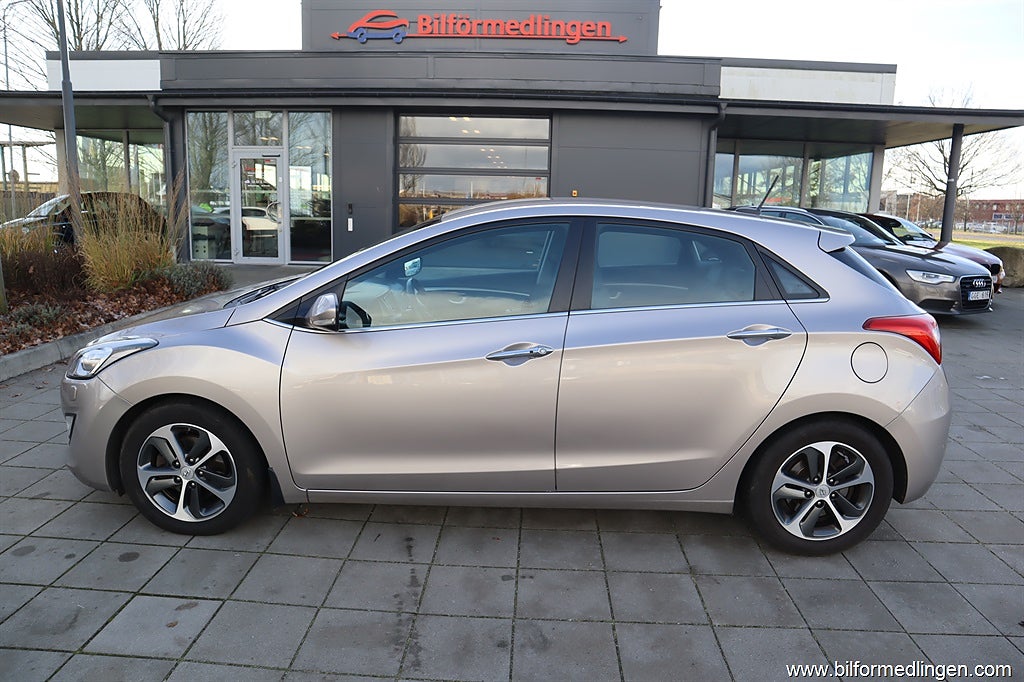 Hyundai i30 1.6 CRDi FWD 136hk Aut Premium Navi