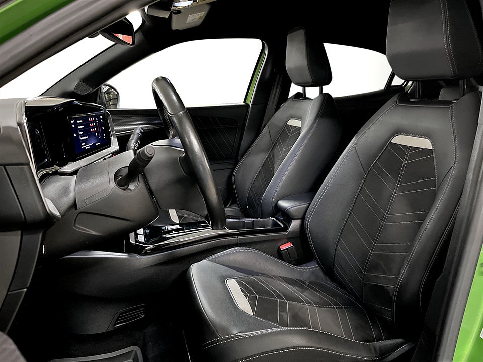 Bild på Opel Mokka-e Ultimate 50 kWh Aut B-KAMERA CARPLAY 136hk 