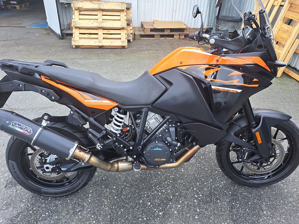 KTM 1090 ADVENTURE 