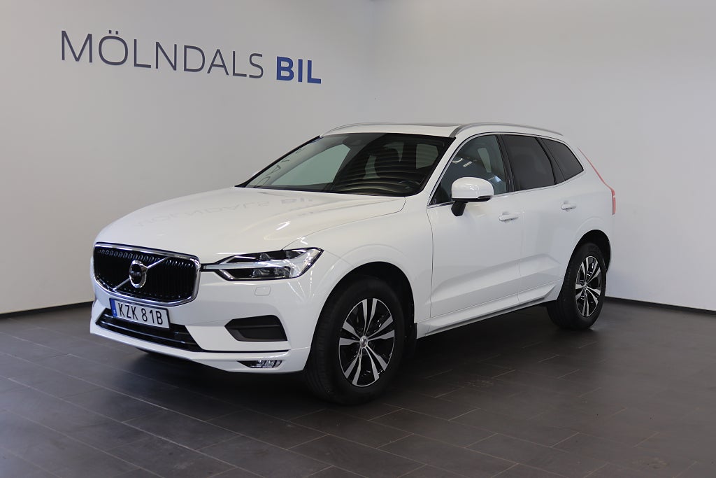 Volvo XC60 T5 AWD Momentum Advanced Läder Panorama Kamera Drag 250