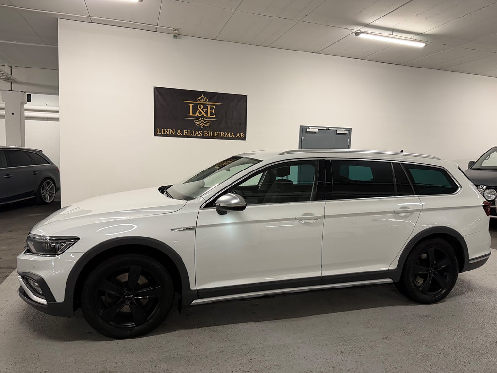 Volkswagen Passat Alltrack 2.0TDI DPF SCR 4Motion 1ÅRSGARANTI/MOMS/VÄRMARE/DRAGBT