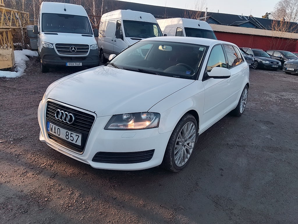 Audi A3 Sportback 1.6 TDI S Tronic Attraction, Comfort Euro 5