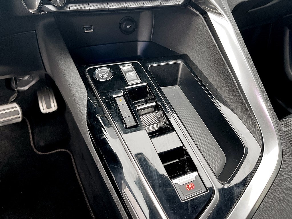 Bild på Peugeot 5008 GT 1.2 PT 130hk Aut - 7-SITS,B-KAMERA,CARPLAY