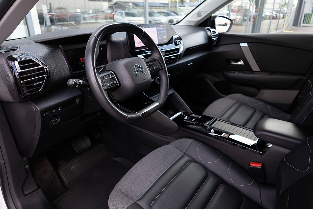 Citroën C4 SHINE 130hk Aut Fram- & B-kamera Rattvärme Navi