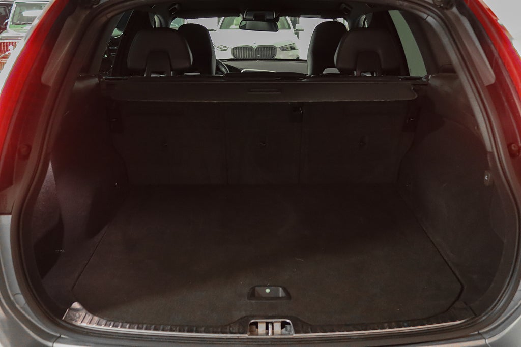 Volvo XC60 D4 AWD R-Design BLIS VOC 1-Brukare Värmare Drag