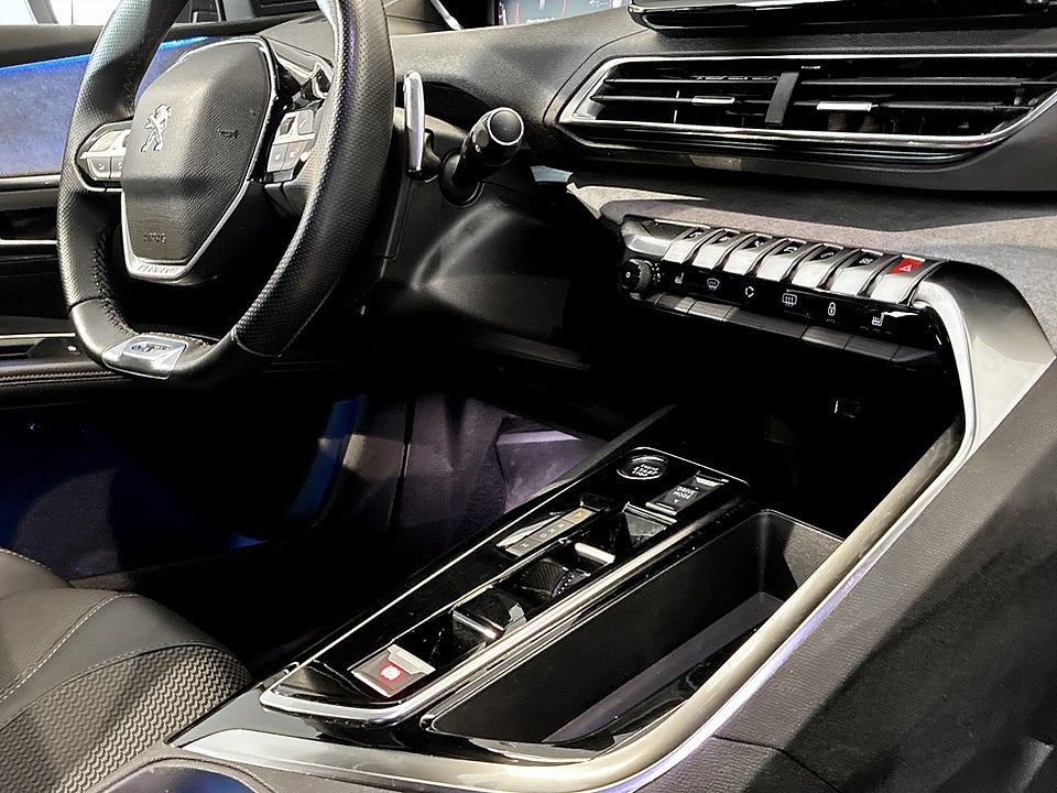 Bild på Peugeot 5008 GT 12 PT 130hk Aut 7-SITS B-KAMERA CARPLAY