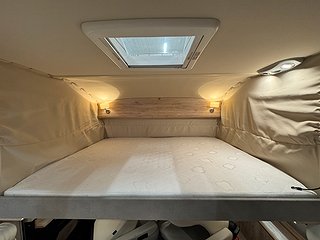 Husbil-integrerad Eura Mobil IL 730EB 150HK AUT 16 av 21