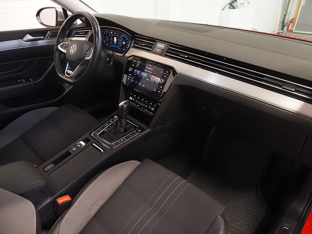 Volkswagen Passat Alltrack TDI 200hk 4M Drag|D-värm|Cockpit 2022