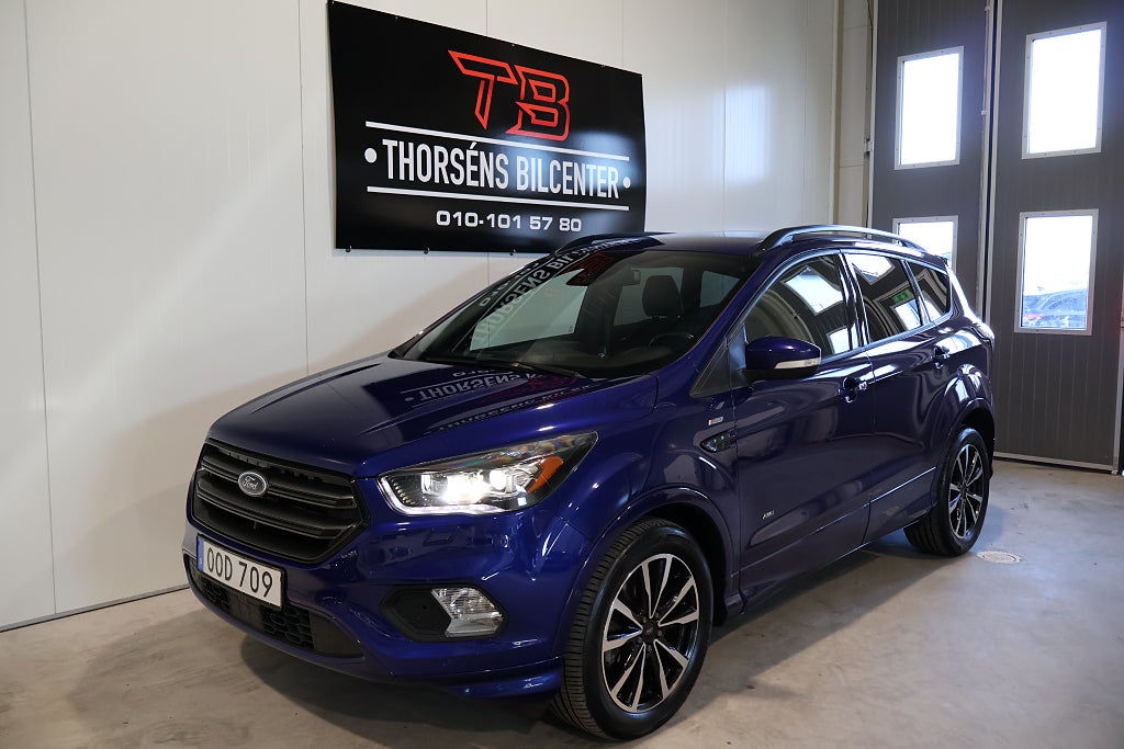 Ford Kuga 2.0 TDCi AWD, 180hk ST-Line/Drag/Garanti/B-kamera/D-vär