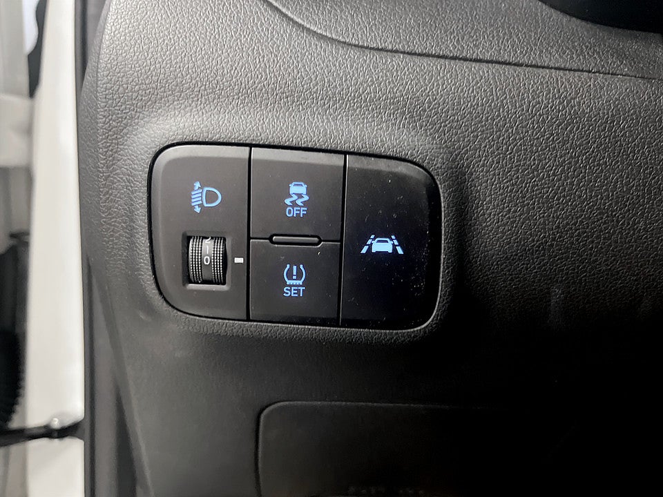 Bild på Hyundai i10 Essential 1.0 blue AMT 67hk CARPLAY RATTVÄRME