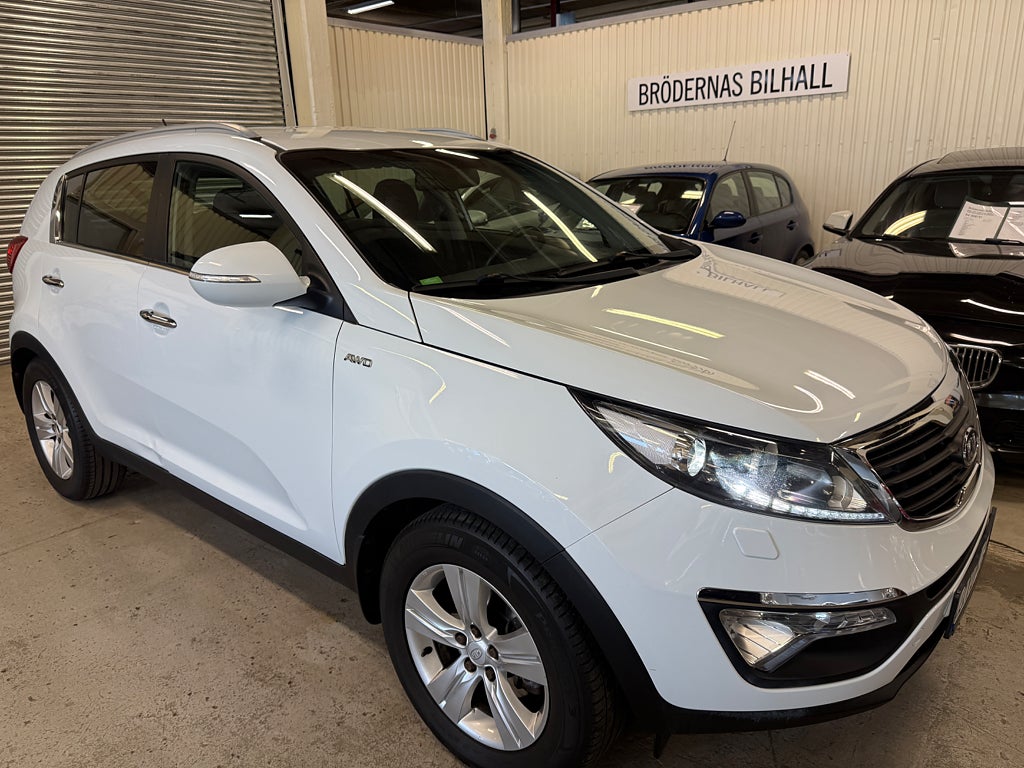 Kia Sportage 2.0 CRDi AWD EX/ Dragkok/ Dieselvärmare/ Bluetooth