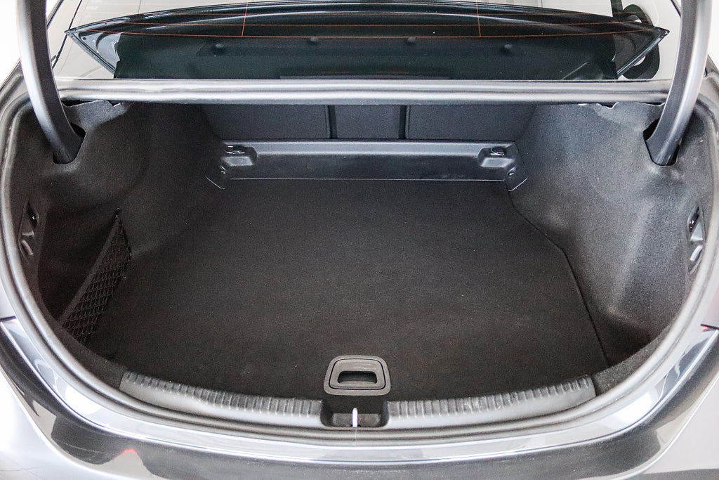 Mercedes-Benz C 220 d Sedan Avantgarde Värmare Navi Drag