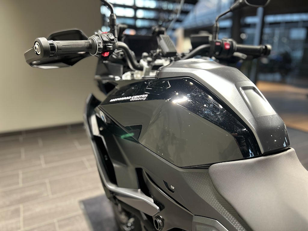 BMW F900XR/Kampanj sidoväskor på köpet!/Dynamic/Comfort