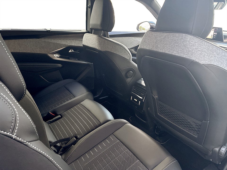 Bild på Peugeot 5008 GT Hybrid 145hk Aut 7-SITS B-KAMERA CARPLAY