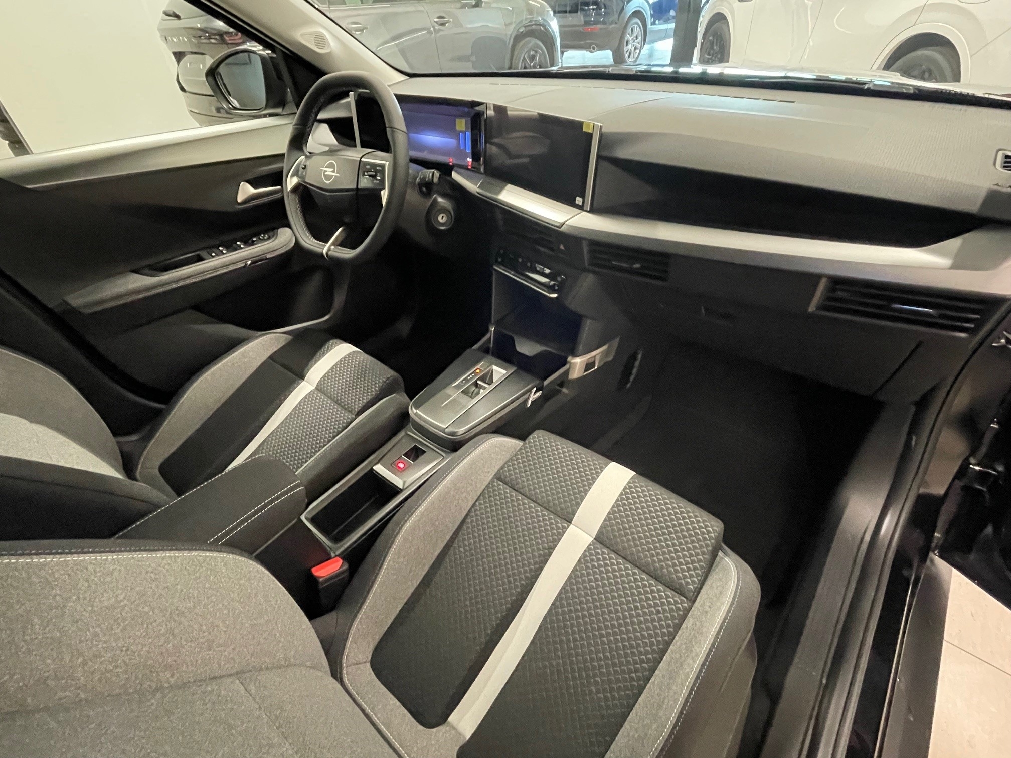 Opel Frontera GS Electric Long Range 2026, bild 7/10