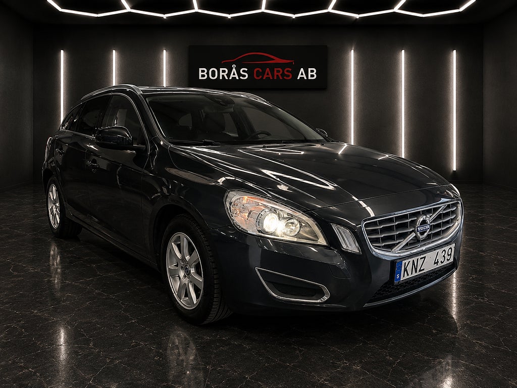 Volvo V60 T4 (179hk) Powershift Momentum*1000kr/mån*