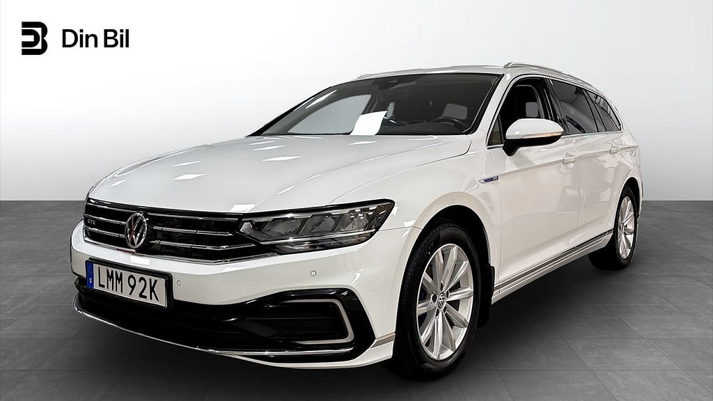 Volkswagen Passat Sportscombi GTE Dragkrok/Backkamera/P-Värmare